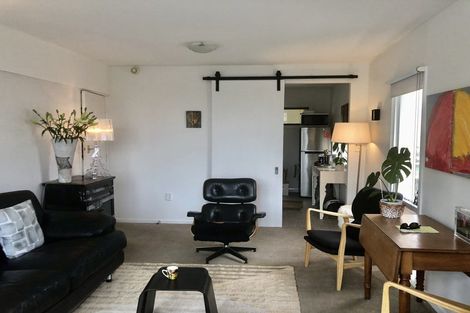 Photo of property in 11/4f Claremont Grove, Mount Victoria, Wellington, 6011