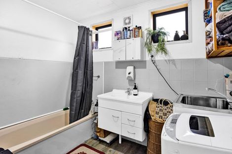 Photo of property in 82 Union Street, Hawera, 4610