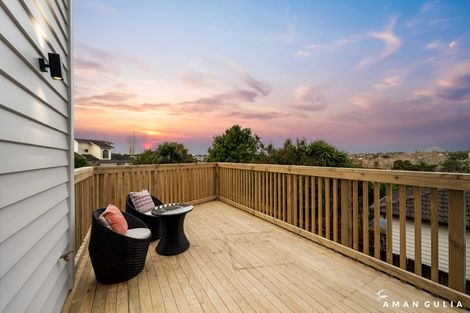 Photo of property in 26-28 Pomaria Road, Henderson, Auckland, 0610