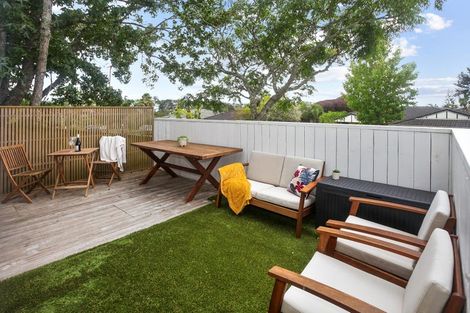 Photo of property in 6/2 Jadewynn Drive, Massey, Auckland, 0614