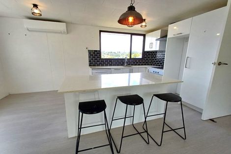 Photo of property in 16 Maywood Crescent, Glen Eden, Auckland, 0602