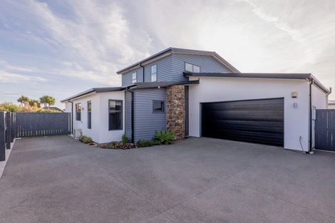 Photo of property in 6 Kilkivan Lane, Broomfield, Christchurch, 8042