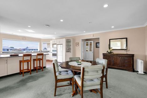 Photo of property in 79 Broadway, Stratford, 4332