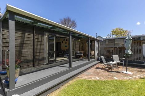 Photo of property in 6 Tawa Street, Inglewood, 4330