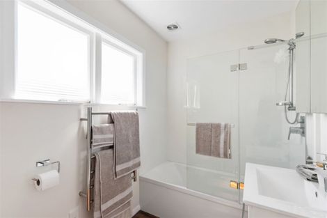 Photo of property in 73 Bassett Road, Johnsonville, Wellington, 6037