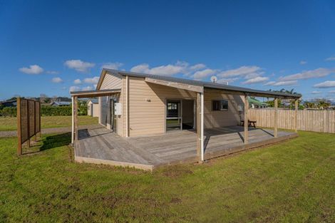 Photo of property in 14 Rena Place, Whitianga, 3510