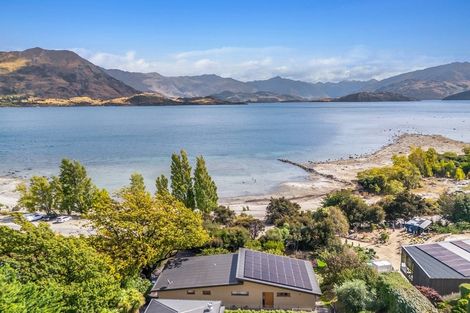 Photo of property in 337 Beacon Point Road, Wanaka, 9305