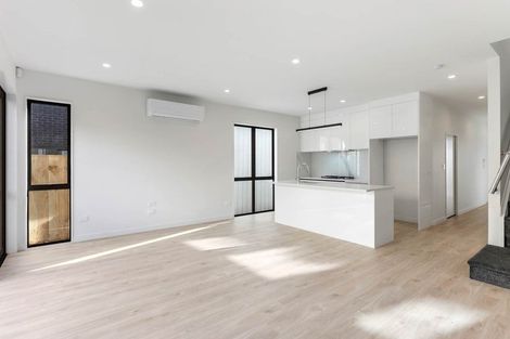 Photo of property in 43 Puwha Street, Massey, Auckland, 0614