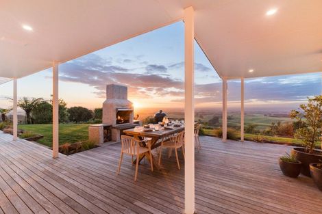 Photo of property in 333 Ngahere Park Road, Turitea, Palmerston North, 4472