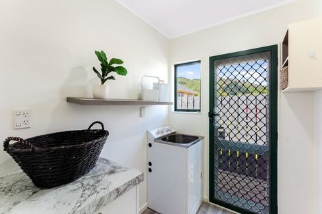 Photo of property in 3 Dover Road, Wainuiomata, Lower Hutt, 5014