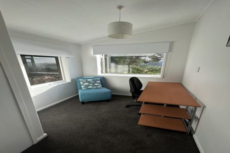 Photo of property in 14b Kahu Road, Paremata, Porirua, 5024