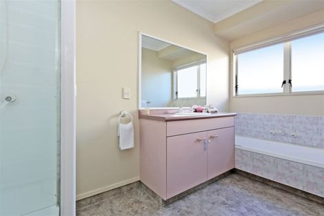 Photo of property in 4 Gresham Place, Taradale, Napier, 4112