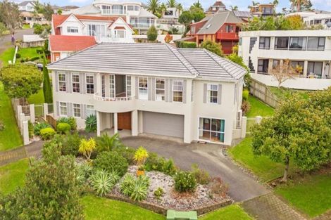 Photo of property in 14 Marguerita Place, West Harbour, Auckland, 0618