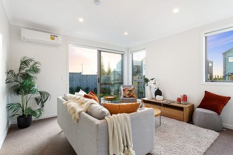 Photo of property in 1 Park Green Avenue, Rosehill, Papakura, 2113