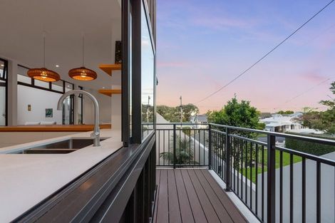 Photo of property in 14b Alfred Street, Northcote Point, Auckland, 0627