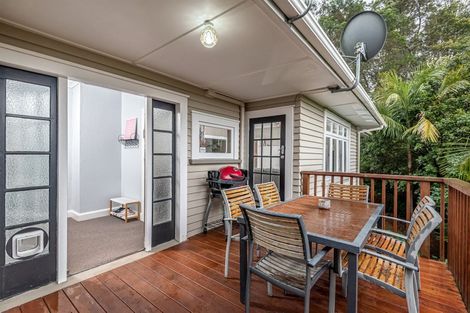 Photo of property in 2/39 Lysander Crescent, Beach Haven, Auckland, 0626