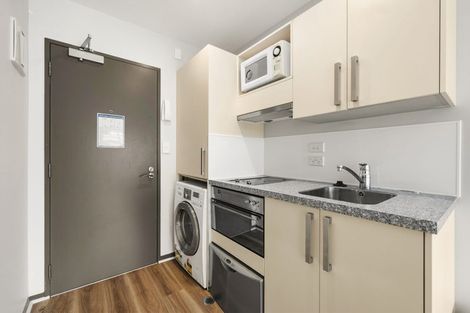 Photo of property in Dual Apartments, 506/142u Vivian Street, Te Aro, Wellington, 6011