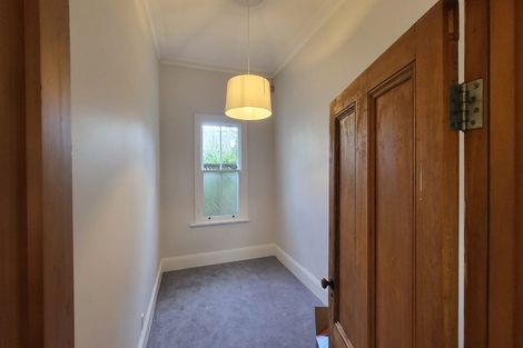 Photo of property in 130 Tasman Street, Mount Cook, Wellington, 6021