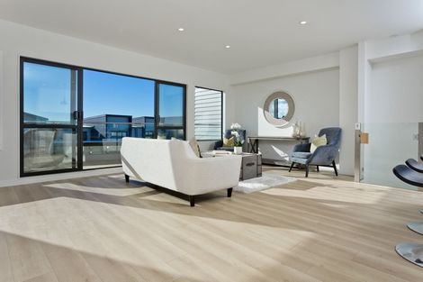 Photo of property in 12 Moki Place, Long Bay, Auckland, 0630