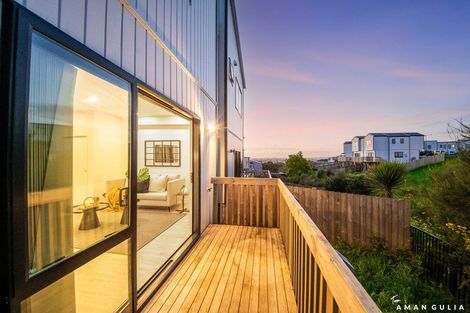 Photo of property in 37a Crestview Rise, Papakura, 2110