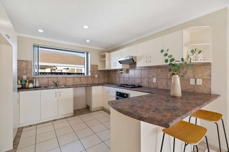 Photo of property in 14 Magnolia Drive, Waiuku, 2123