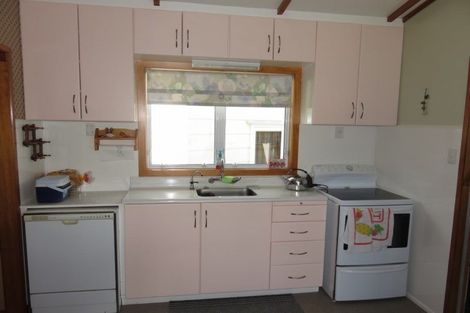 Photo of property in 315 Linton Crescent, Whangamata, 3620