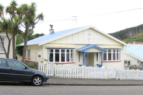 Photo of property in 40 Tamar Street, Island Bay, Wellington, 6023