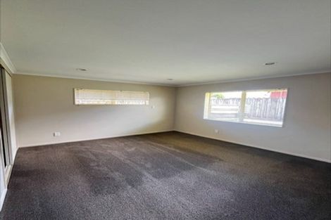 Photo of property in 40 Milson Drive, Papakura, 2110