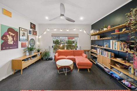 Photo of property in 10/3 Kelvin Grove, Te Aro, Wellington, 6011