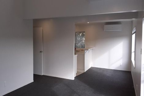 Photo of property in 41 Lyndhurst Road, Te Atatu South, Auckland, 0610