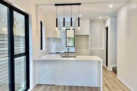 Photo of property in 8 Hobart Crescent, Wattle Downs, Auckland, 2103