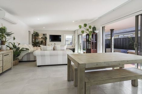 Photo of property in 43 Chambers Avenue, Woodend, 7610