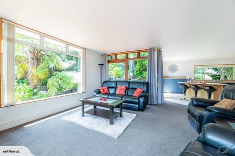 Photo of property in 14 Chamari Close, Titirangi, Auckland, 0604