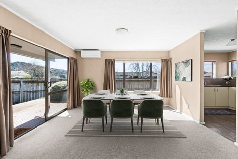 Photo of property in 52 Hetley Crescent, Taradale, Napier, 4112