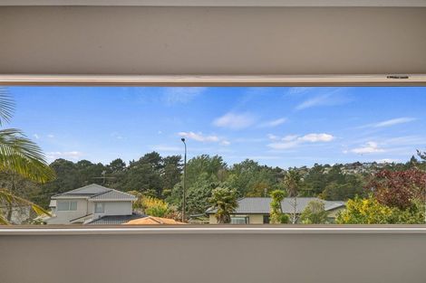 Photo of property in 46 Unsworth Drive, Unsworth Heights, Auckland, 0632