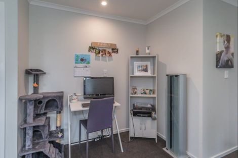 Photo of property in 112 Gladstone Road, Levin, 5571