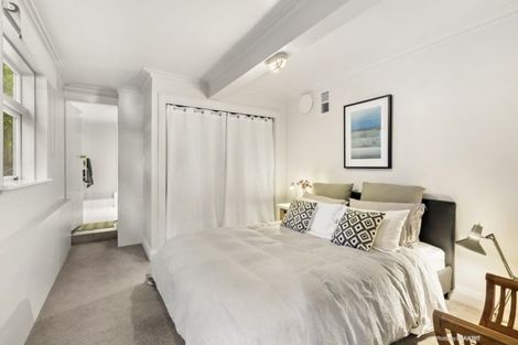 Photo of property in 21 Lower Watt Street, Wadestown, Wellington, 6012