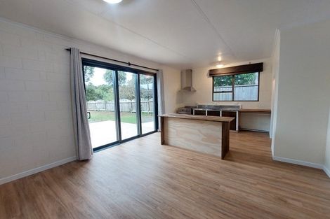 Photo of property in 3 Prudence Place, Oakura, 4314