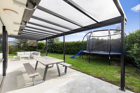 Photo of property in 31 Chestnut Close, Kelvin Grove, Palmerston North, 4414