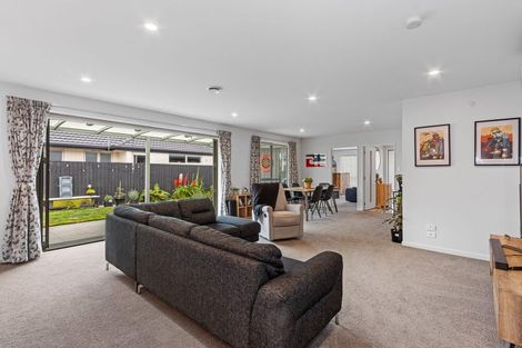 Photo of property in 5 Davaar Crescent, Broomfield, Christchurch, 8042