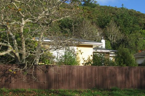 Photo of property in 80 Hine Road, Wainuiomata, Lower Hutt, 5014