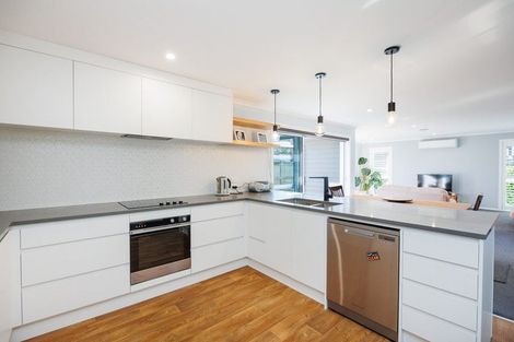 Photo of property in 136a Heretaunga Street, Palmerston North, 4414