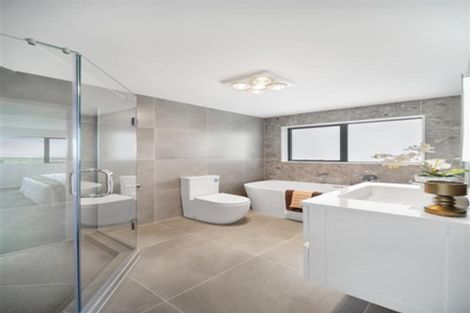 Photo of property in 12 Korowhiti Road, Clarks Beach, 2122