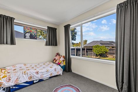 Photo of property in 167 Queenspark Drive, Parklands, Christchurch, 8083