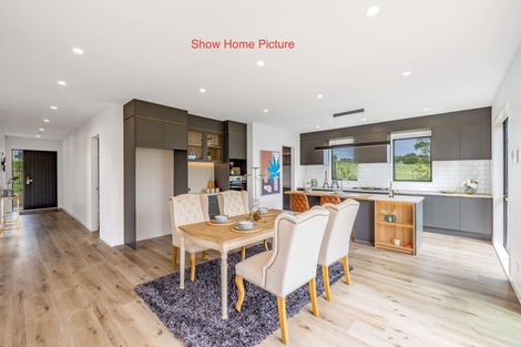 Photo of property in 2 Cutfield Lane, Kumeu, 0810