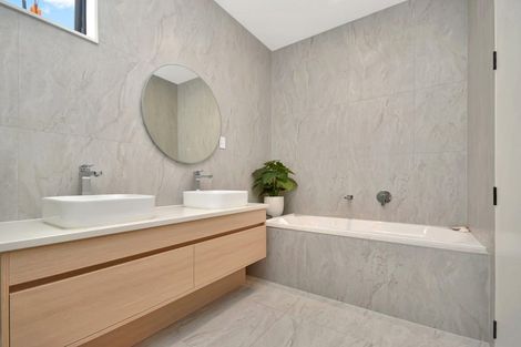 Photo of property in 4 Whakanoho Road, Westgate, Auckland, 0814