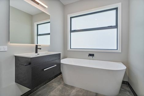 Photo of property in 17 Kahu Crescent, Whitianga, 3510