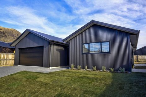 Photo of property in 16 Silver Street, Lower Shotover, Queenstown, 9304