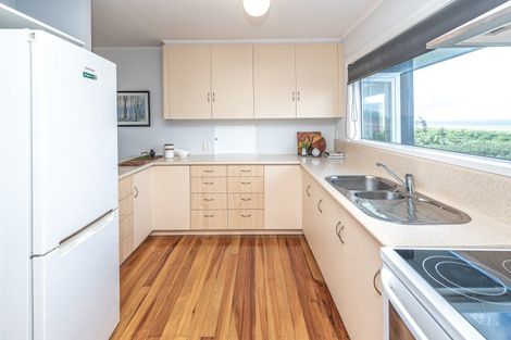 Photo of property in 115a Karaka Street, Castlecliff, Whanganui, 4501