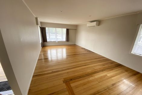 Photo of property in 69 Neil Avenue, Te Atatu Peninsula, Auckland, 0610